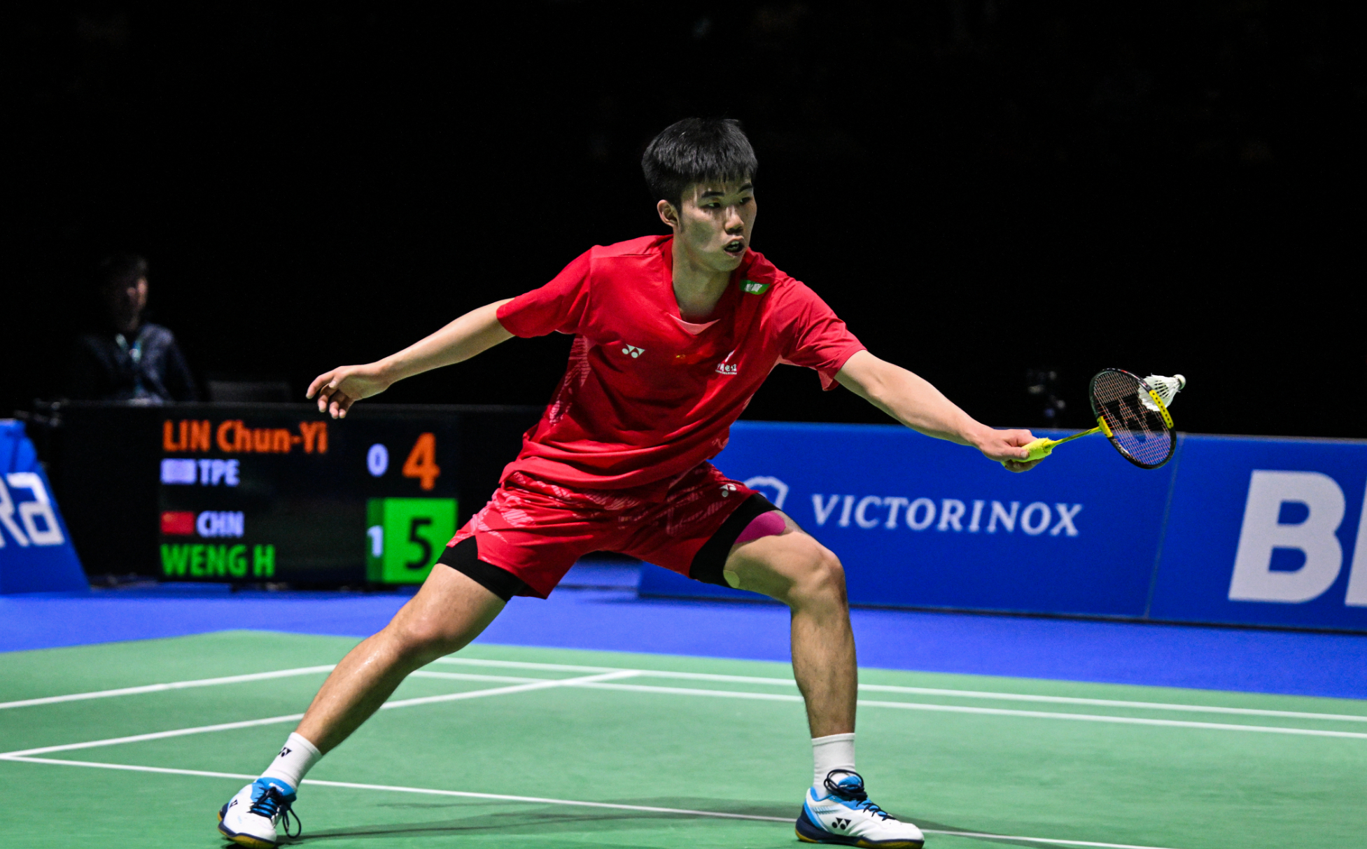 瑞士羽毛球选手速度惊人,摘金登顶 瑞士羽毛球选手速度惊人,摘金登顶