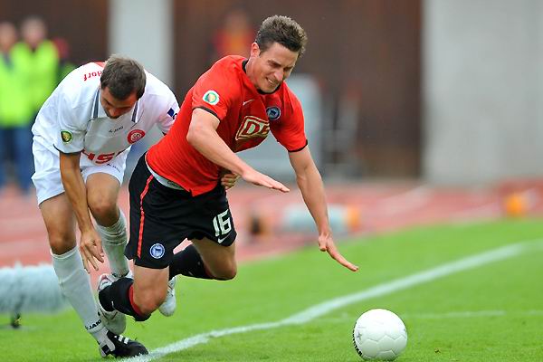 关于柏林赫塔球员全身而退，展现团队凝聚力的信息