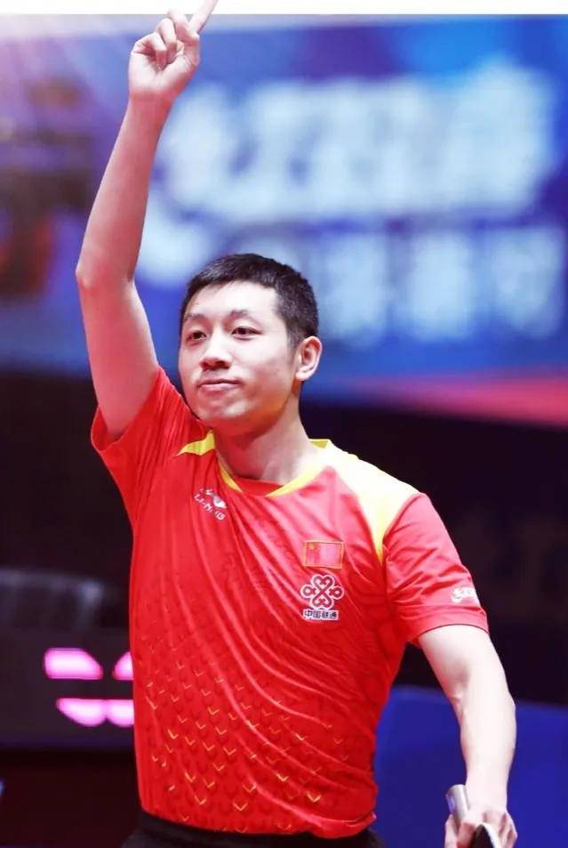 包含HLE鏖战世界网球队，许昕开启传奇时刻鏖战多局四强赛，留下经典瞬间的词条