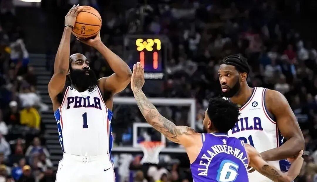 76人翻盘上海队，恩比德惊艳四座