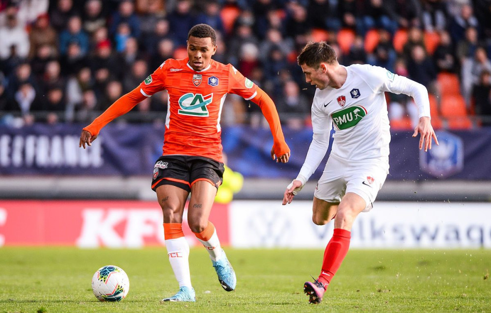 凯塞雷主场逆转，暂时摆脱降级区