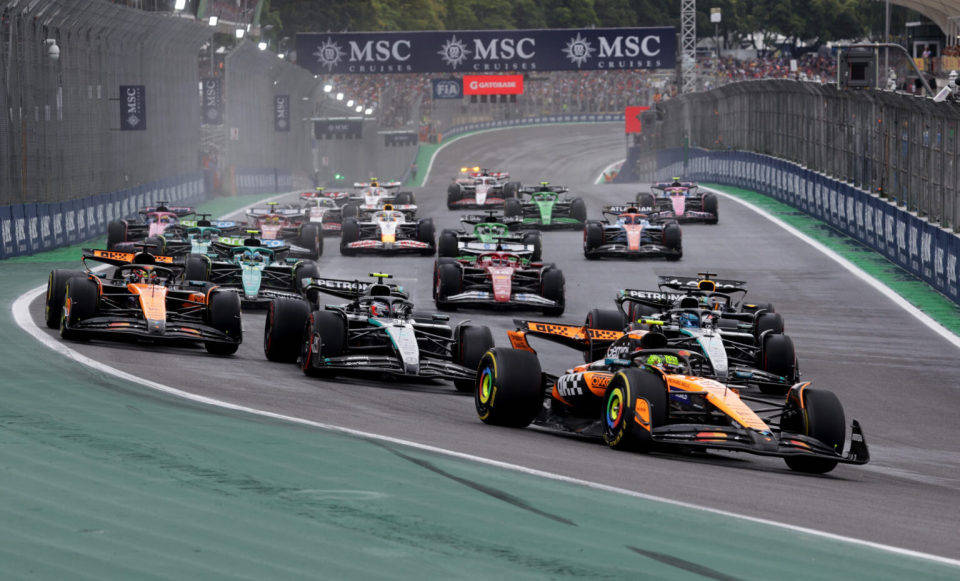 索伯车队鏖战哈斯车队，皮亚斯特里统治全场