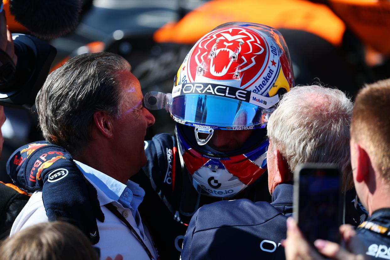 索伯车队完胜红牛二队，维斯塔潘统治全场