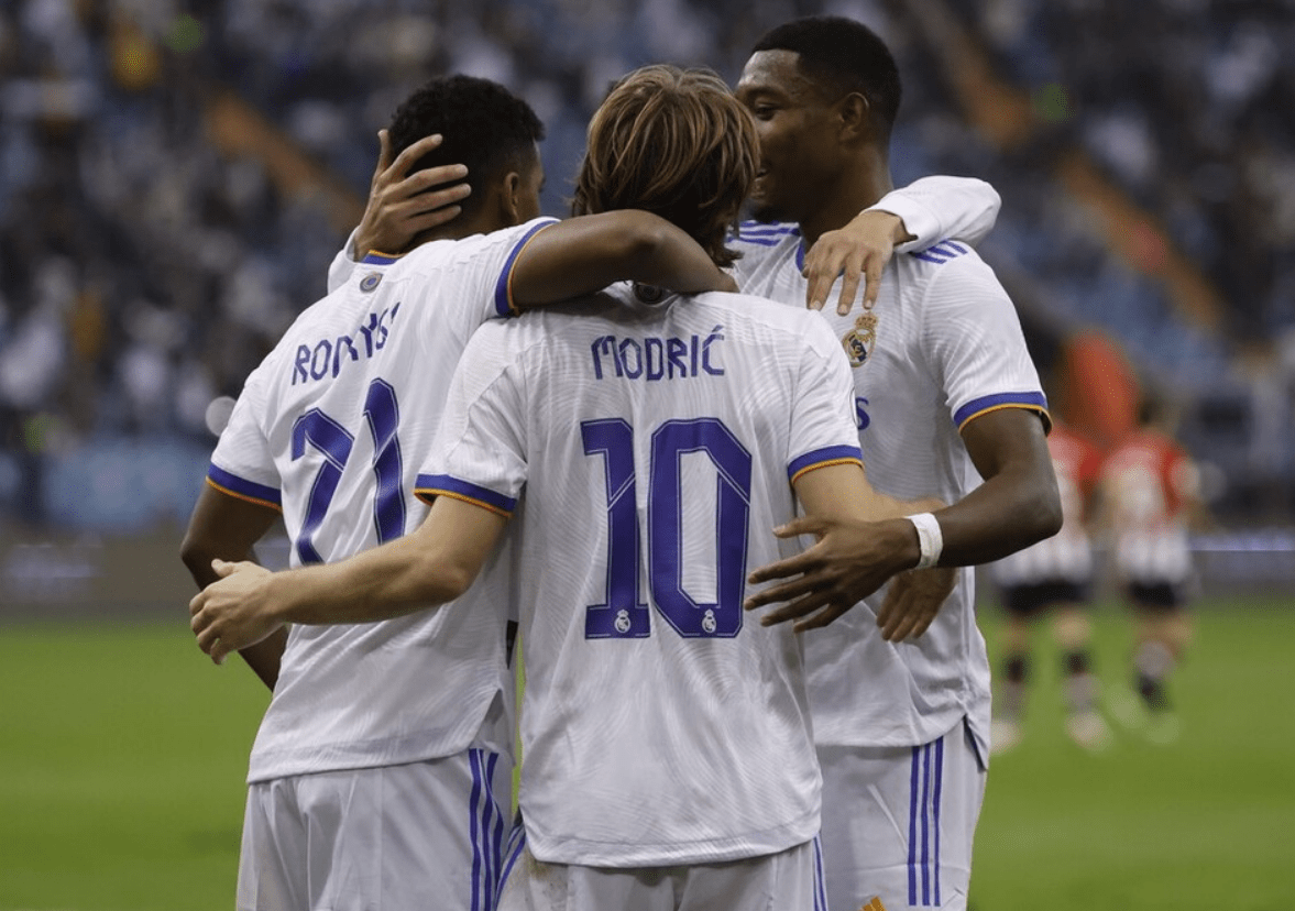 瑞士轻取西班牙，库尔图瓦刷新纪录