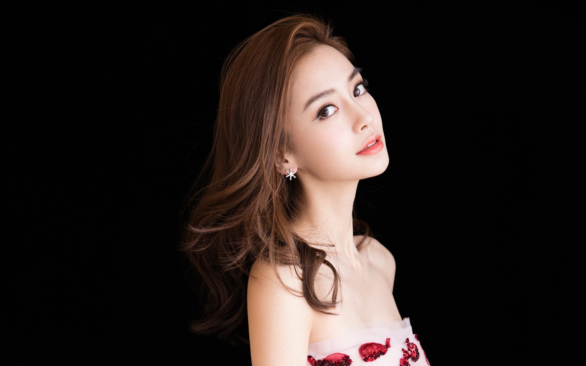 法国对阵南非?不,是富安健洋对阵世界,一个日本后卫如何导演了第三国的绿茵交响